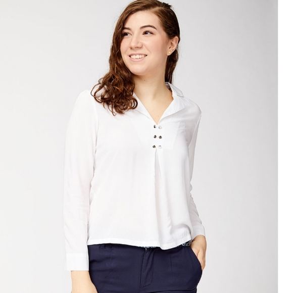 Tahari Tops - Tahari Women's Soft White Buttoned  v-neck collared blouse Shirts size XS‎ new